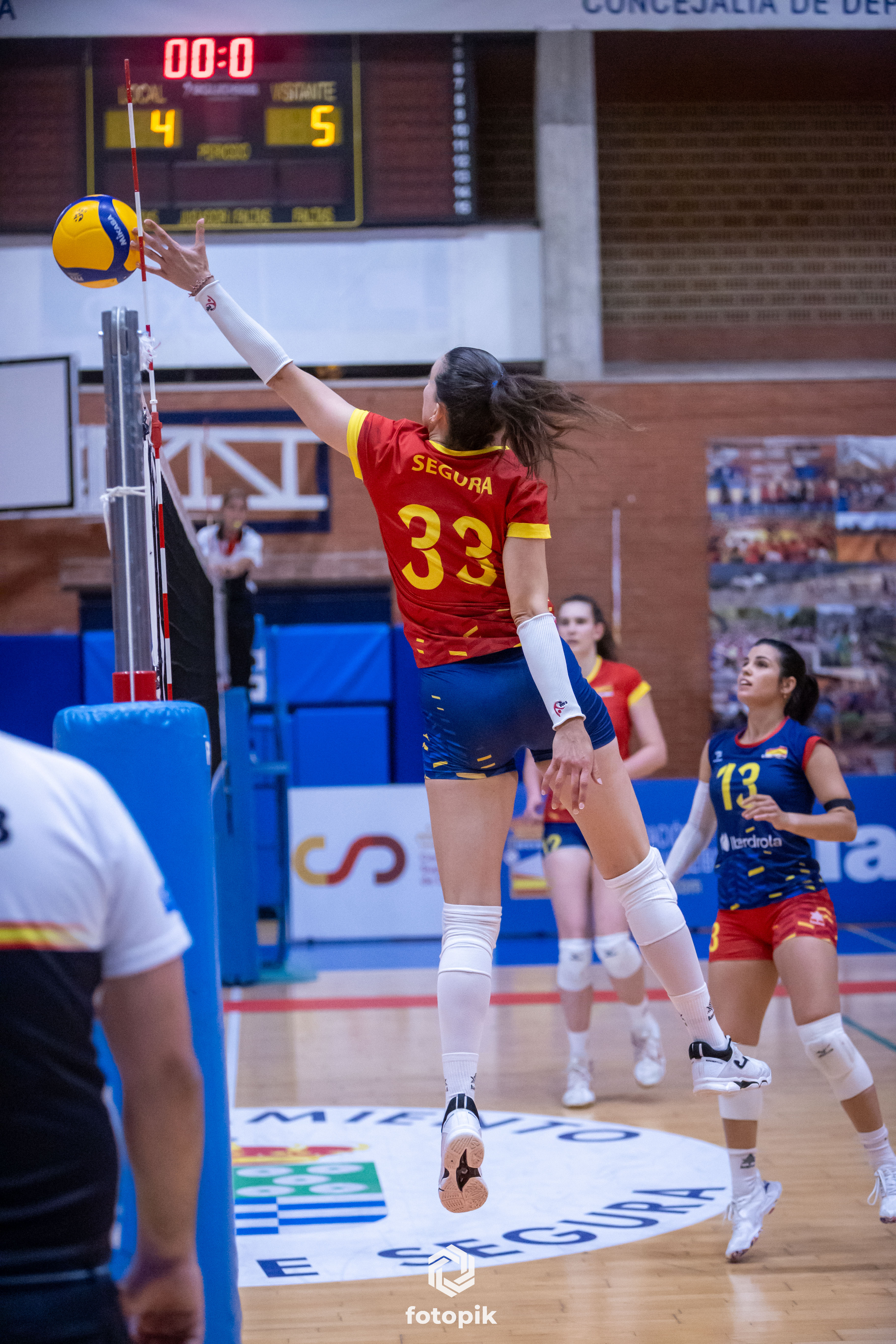 25.05.2025  |  España vs Bélgica